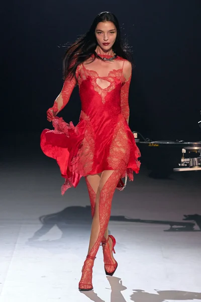 Look 27
